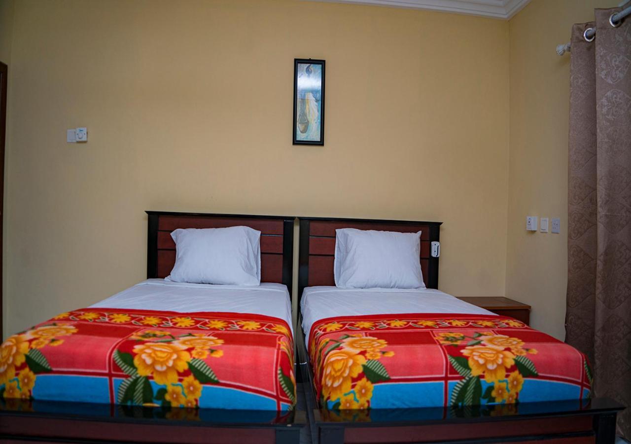 קומסי La-Viv Royal Hotel מראה חיצוני תמונה
