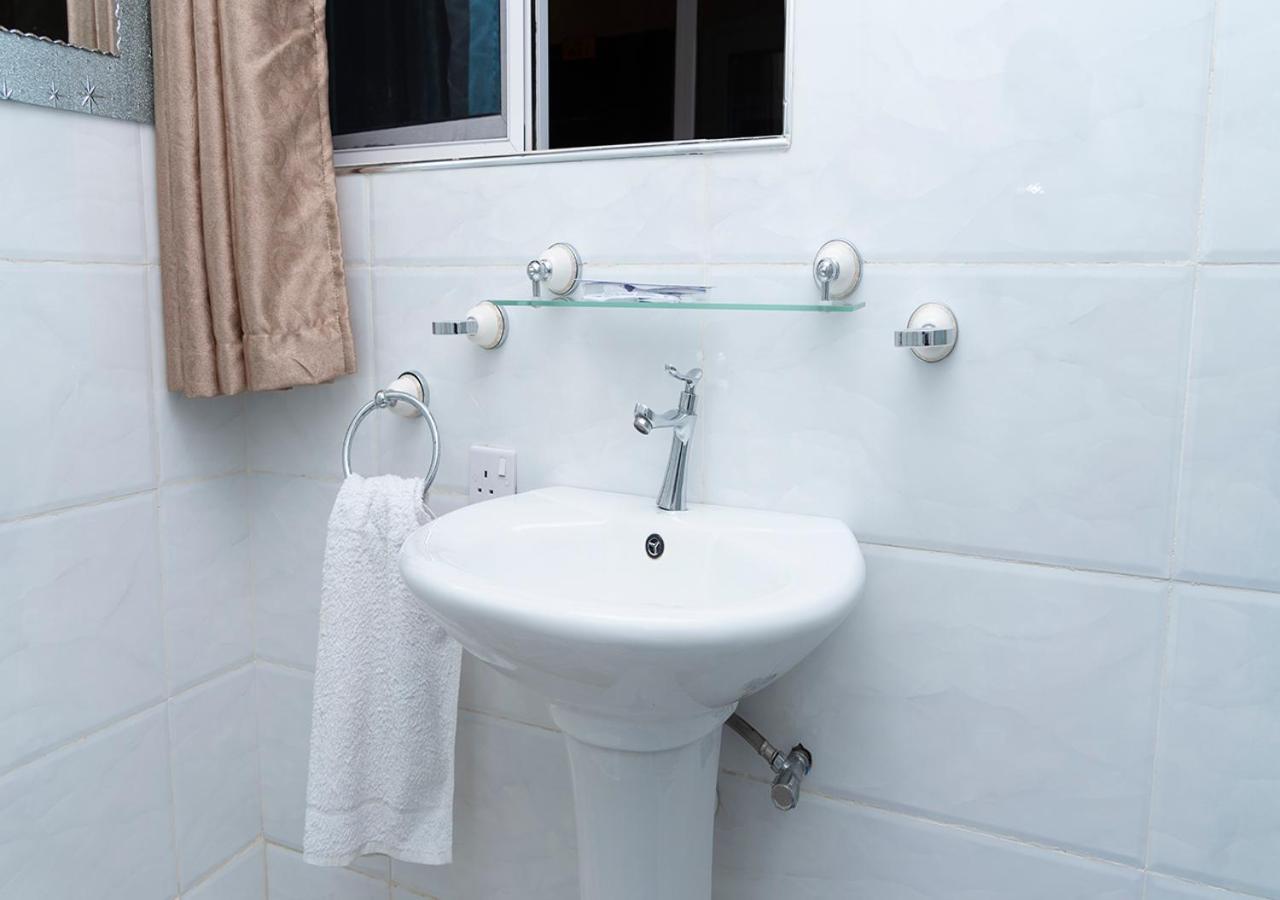 קומסי La-Viv Royal Hotel מראה חיצוני תמונה