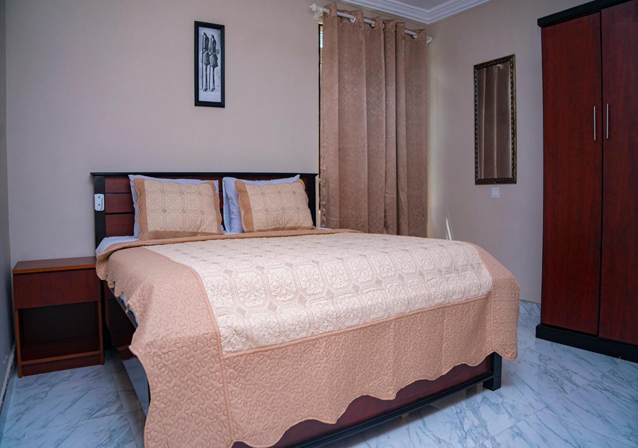 קומסי La-Viv Royal Hotel מראה חיצוני תמונה